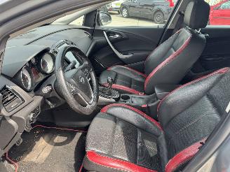 Volkswagen Golf 2.0 GTI adidas picture 11