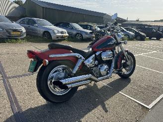 Suzuki VZ 800 Marauder picture 3