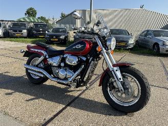 Suzuki VZ 800 Marauder picture 2