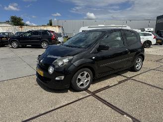 Vaurioauto  passenger cars Renault Twingo 1.2 16v Dynamique 2013/1