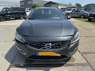Volvo V-60 1.6 D2 R-Design picture 11