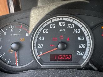 Suzuki Swift 1.3 cool picture 8
