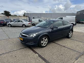 Vaurioauto  passenger cars Opel Astra 1.4 111 Years Edition 2010/4