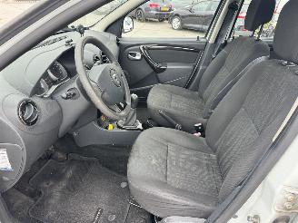 Dacia Duster 1.6 Laureate 2 wd picture 5