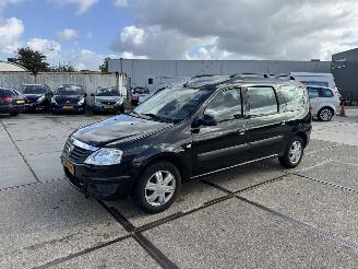 Schadeauto Dacia Logan 1.6 Blackline  7 persoons 2010/9