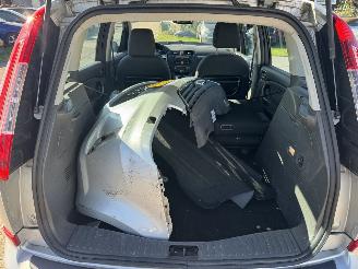 Ford C-Max 1.8 16v Ghia picture 14