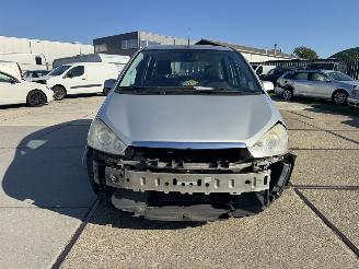 Ford C-Max 1.8 16v Ghia picture 12