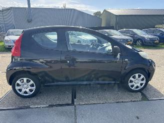Peugeot 107 1.0 12v XR picture 16