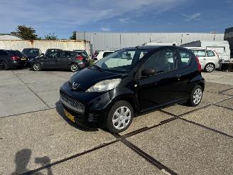 Voiture accidenté Peugeot 107 1.0 12v XR 2011/10