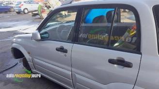 Suzuki Grand-vitara onderdelen (kleur: Z2S) donorauto picture 10
