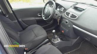 Renault Clio Clio III (BR/CR), Hatchback, 2005 / 2014 1.6 16V picture 17