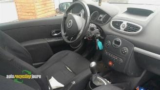 Renault Clio Clio III (BR/CR), Hatchback, 2005 / 2014 1.6 16V picture 24