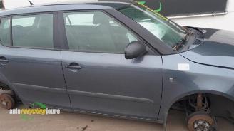 Skoda Fabia Fabia II (5J), Hatchback 5-drs, 2006 / 2014 1.2i 12V picture 2