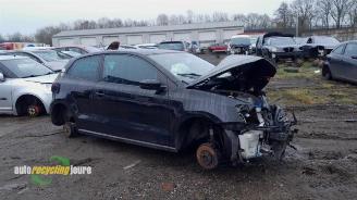 Coche siniestrado Volkswagen Polo Polo V (6R), Hatchback, 2009 / 2017 1.2 12V BlueMotion Technology 2011/12