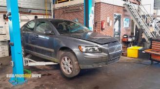 Damaged car Volvo S-40 S40 (MS), Sedan, 2004 / 2012 2.4 20V 2005/6