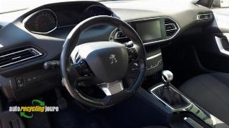 Peugeot 308 308 SW (L4/L9/LC/LJ/LR), Combi 5-drs, 2014 / 2021 1.6 BlueHDi 120 picture 11