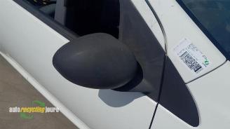 Peugeot 107 107, Hatchback, 2005 / 2014 1.0 12V picture 17