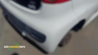 Peugeot 107 107, Hatchback, 2005 / 2014 1.0 12V picture 9