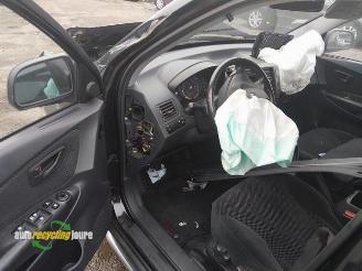 Hyundai Tucson onderdelen (kleur: EB) donorauto picture 7