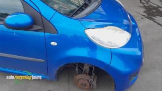 Peugeot 107 107, Hatchback, 2005 / 2014 1.0 12V picture 2