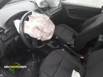 Skoda Fabia II onderdelen (kleur: LF9R) donorauto picture 21