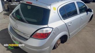 Opel Astra Astra H (L48), Hatchback 5-drs, 2004 / 2014 1.6 16V Twinport picture 5