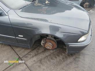 BMW 5-serie (E39) onderdelen (kleur: 310) donorauto picture 2