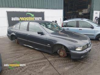 Coche siniestrado BMW 5-serie 5 serie (E39), Sedan, 1995 / 2004 523i 24V 1997/5