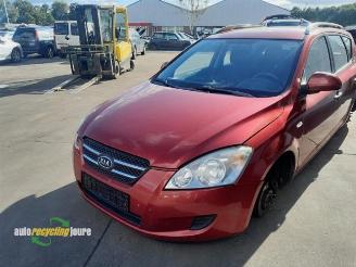 Kia Cee d Cee'd Sporty Wagon (EDF), Combi, 2007 / 2012 1.4 16V picture 23
