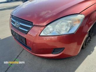 Kia Cee d onderdelen (kleur: O4) donorauto picture 27