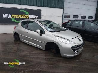 Coche siniestrado Peugeot 207 207/207+ (WA/WC/WM), Hatchback, 2006 / 2015 1.4 16V 2006/5