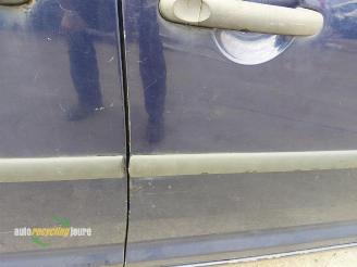Volkswagen Caddy III automaat | onderdelen (kleur: LD5Q) donorauto picture 6