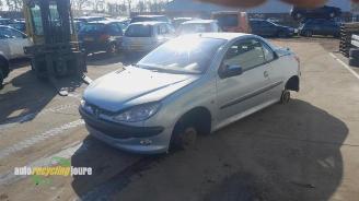 Peugeot 206 206 CC (2D), Cabrio, 2000 / 2007 1.6 16V picture 12