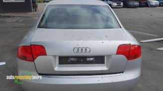 Audi A4 (B7) onderdelen (kleur: LY&W) donorauto picture 9