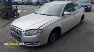Audi A4 (B7) onderdelen (kleur: LY&W) donorauto picture 19