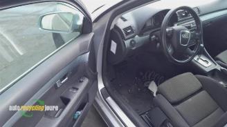 Audi A4 (B7) onderdelen (kleur: LY&W) donorauto picture 33