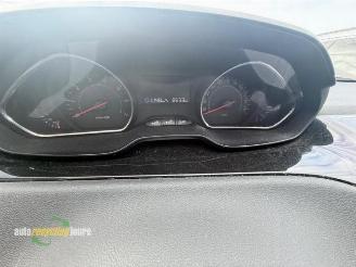  Peugeot 208 208 I (CA/CC/CK/CL), Hatchback, 2012 / 2019 1.2 Vti 12V PureTech 82 2012/7