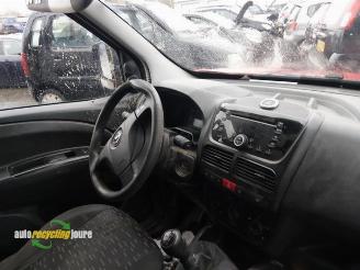 Opel Combo onderdelen (kleur: G6Z) donorauto picture 6