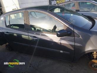 Renault Clio Clio III (BR/CR), Hatchback, 2005 / 2014 1.6 16V picture 3