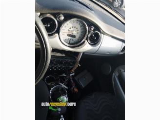 Mini Mini Mini One/Cooper (R50), Hatchback, 2001 / 2007 1.4 D One picture 18