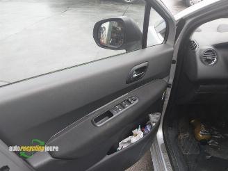 Peugeot 5008 5008 I (0A/0E), MPV, 2009 / 2017 1.6 THP 16V picture 19