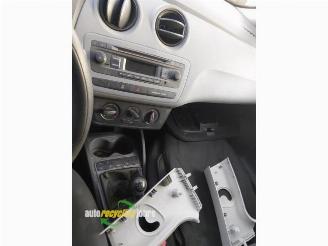 Seat Ibiza IV onderdelen (kleur: LZ9Y) donorauto picture 20
