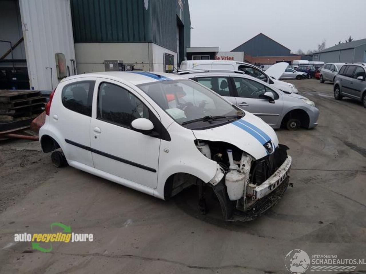 Peugeot 107 107, Hatchback, 2005 / 2014 1.0 12V