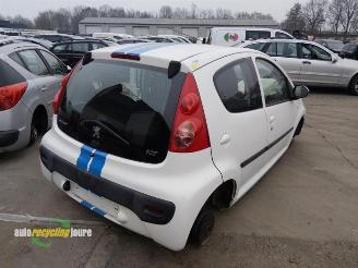 Peugeot 107 107, Hatchback, 2005 / 2014 1.0 12V picture 8
