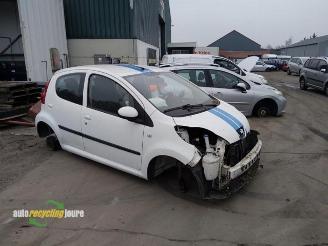 Avarii autoturisme Peugeot 107 onderdelen (kleur: KWD) donorauto 2010/10