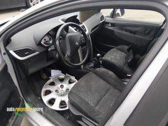 Peugeot 207 SW onderdelen (kleur: EZR) donorauto picture 18