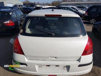 Suzuki Swift Swift (ZA/ZC/ZD1/2/3/9), Hatchback, 2005 / 2011 1.3 VVT 16V picture 9