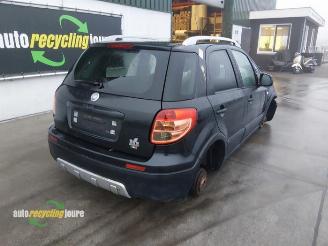 Fiat Sedici Sedici (189), SUV, 2006 / 2014 1.6 16V Emotion 4x4 picture 4