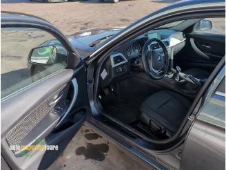 BMW 3-serie Touring (F31) onderdelen (kleur: B39 / MINERALGRAU METALLIC) donorauto picture 12