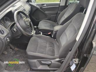 Volkswagen Tiguan onderdelen (kleur: LC9X) donorauto picture 7